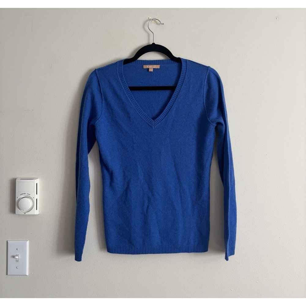 Kier + J Cashmere Sweater Bright true Blue Womens Small V Neck Preppy Chic